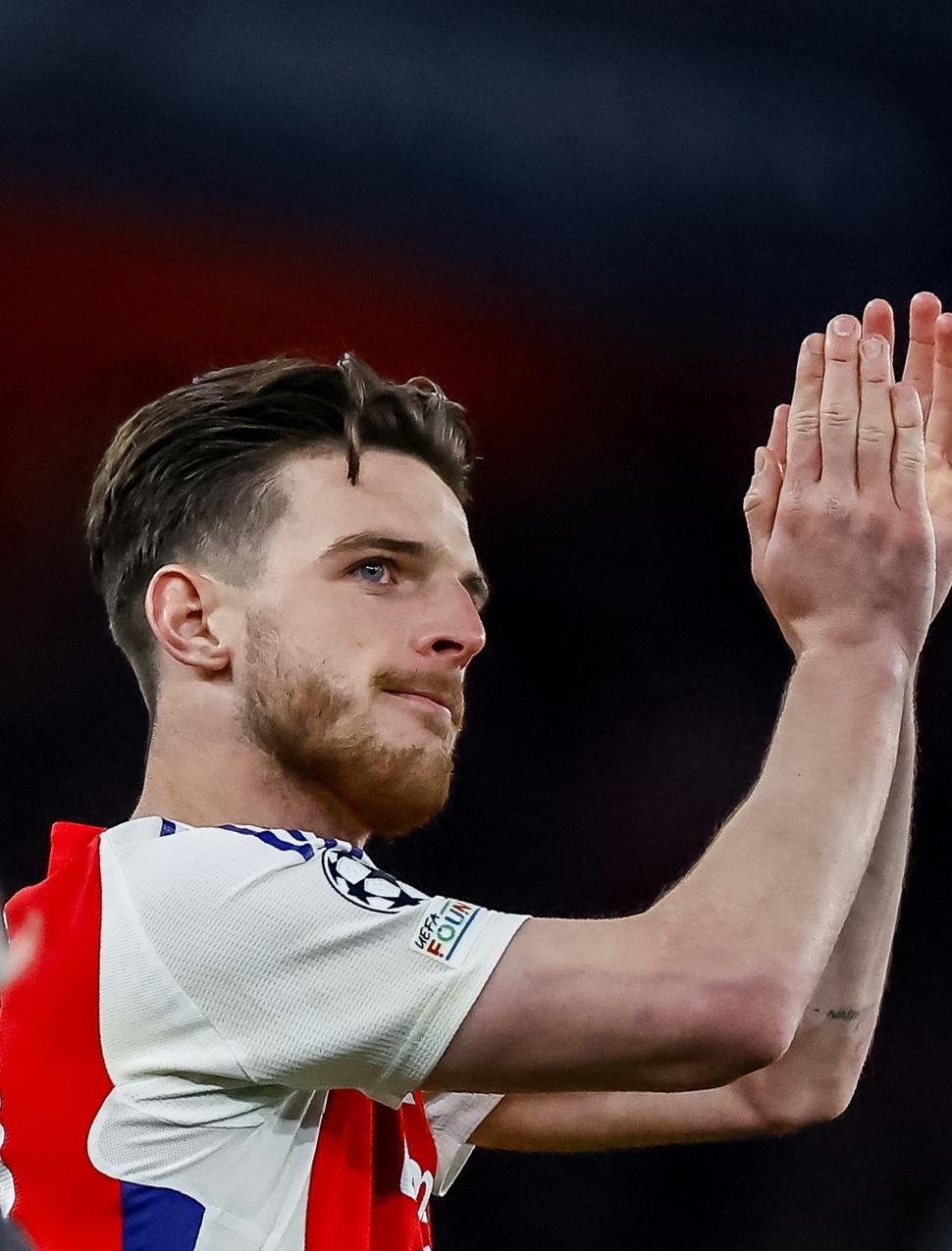 赖斯和苏维的搭档，本就组织和进攻能力有限，都是传的保姆球，靠身边的接应人间接出球