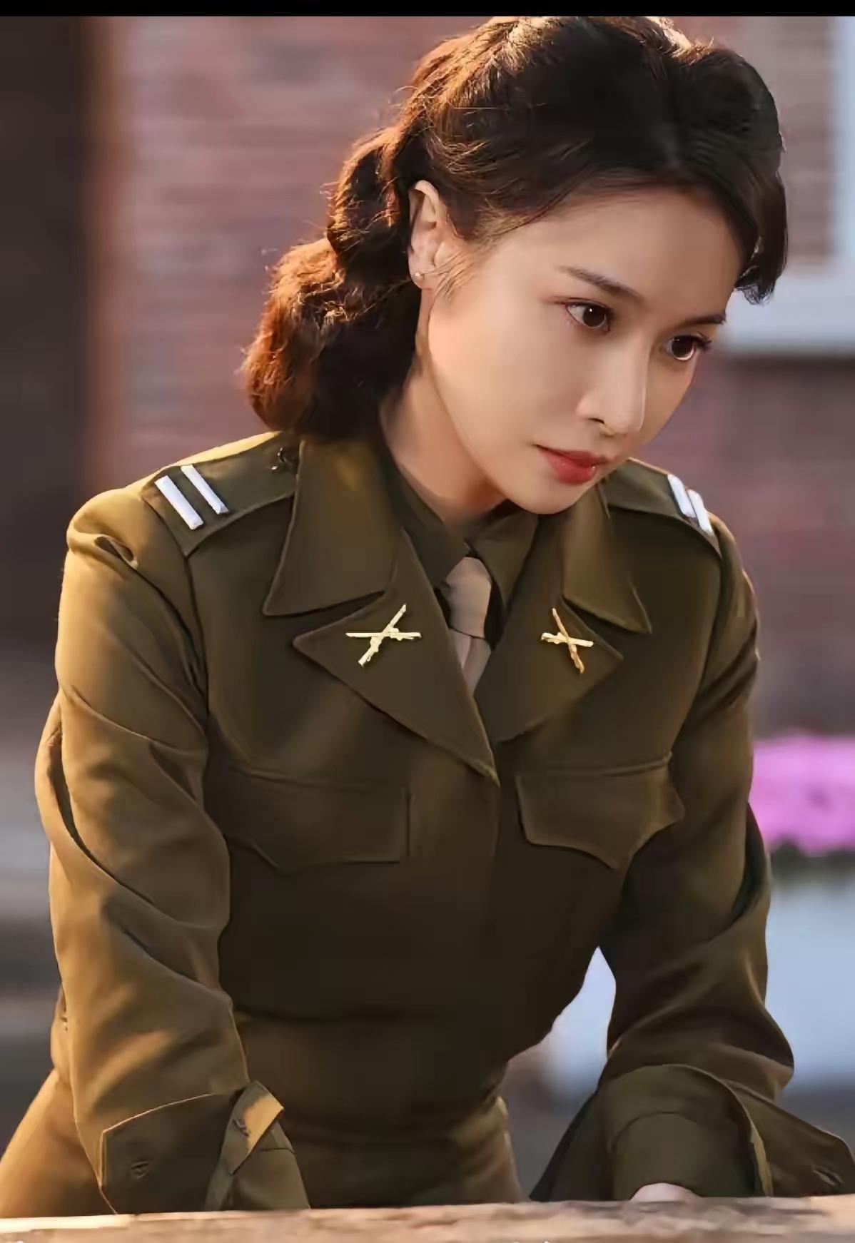 没想到,虚构的谍战人物,比正史还让人掉眼泪——《沉默的荣耀》里这几个角色,简直是