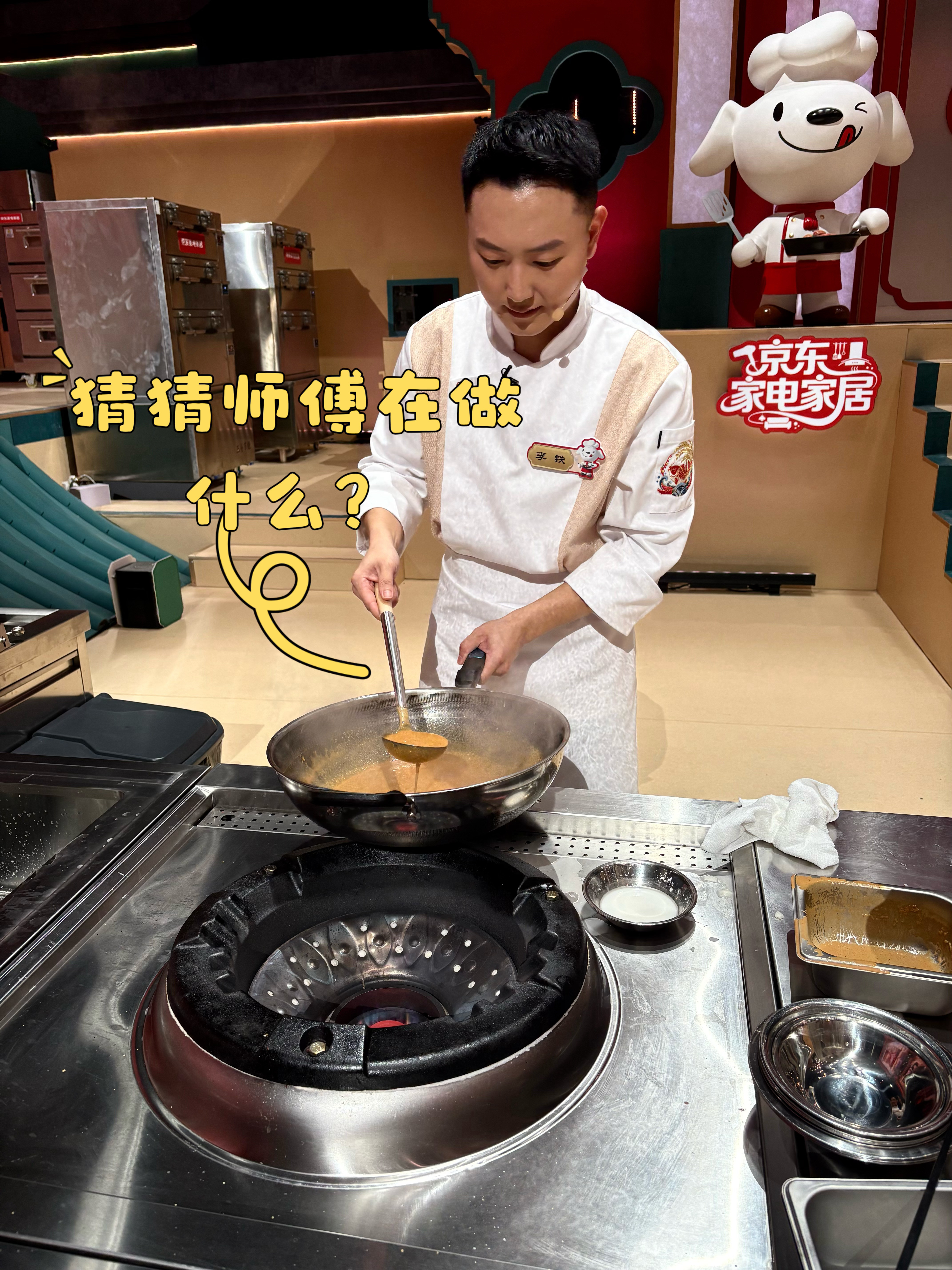 内娱迎来超级费大米饭的综艺闷声干了件大事前段时间去芒果TV录制的美食节目《家乡美