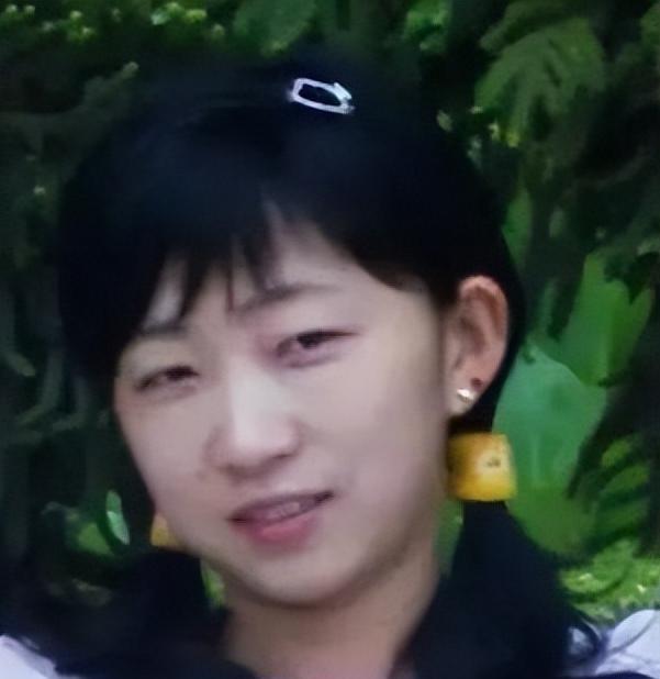1968年，一位年轻漂亮的18岁台湾女孩远嫁47岁非洲总统成为“王妃”，婚后备受