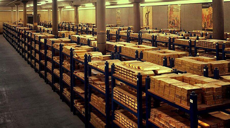 印度央行到底有多少黄金放在外面？数据显示，印度央行总共持有880多吨黄金，其中大
