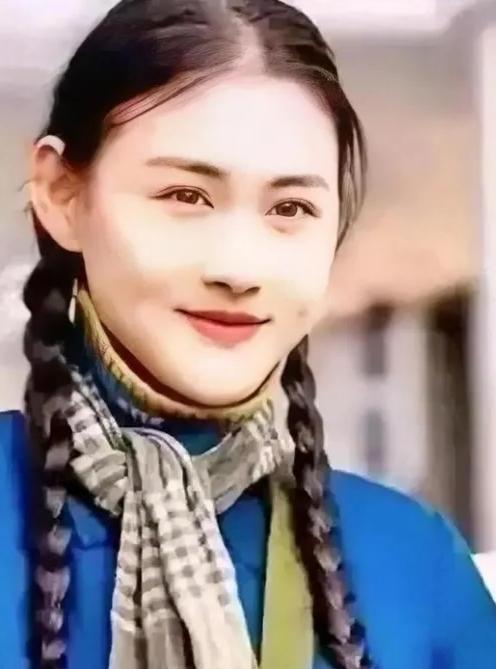 1969年，公社里丢了54元，16岁知青背了黑锅，失去返城机会。然而，他无意间发