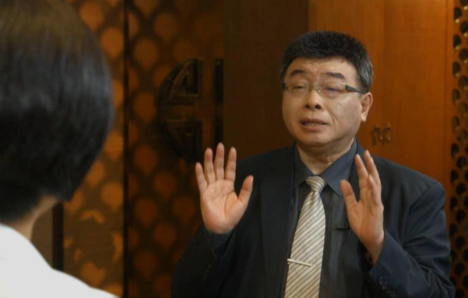 国民党，恐怕真的没救了。就在党内唯一的“战将”郑丽文，民调高涨之际，岛内专家邱毅