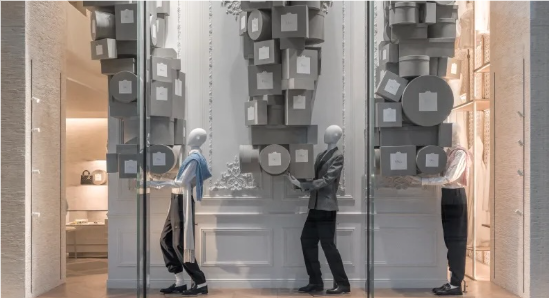 嘲讽苦命牛马? 迪奥新风格翻车惹怒打工人|贵圈