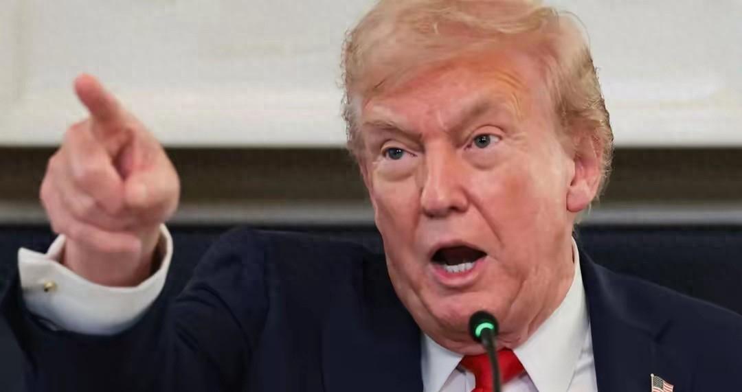 最高法院开庭，特朗普盟友反水，7500亿退款悬了。美国最高法院11月5日开了个