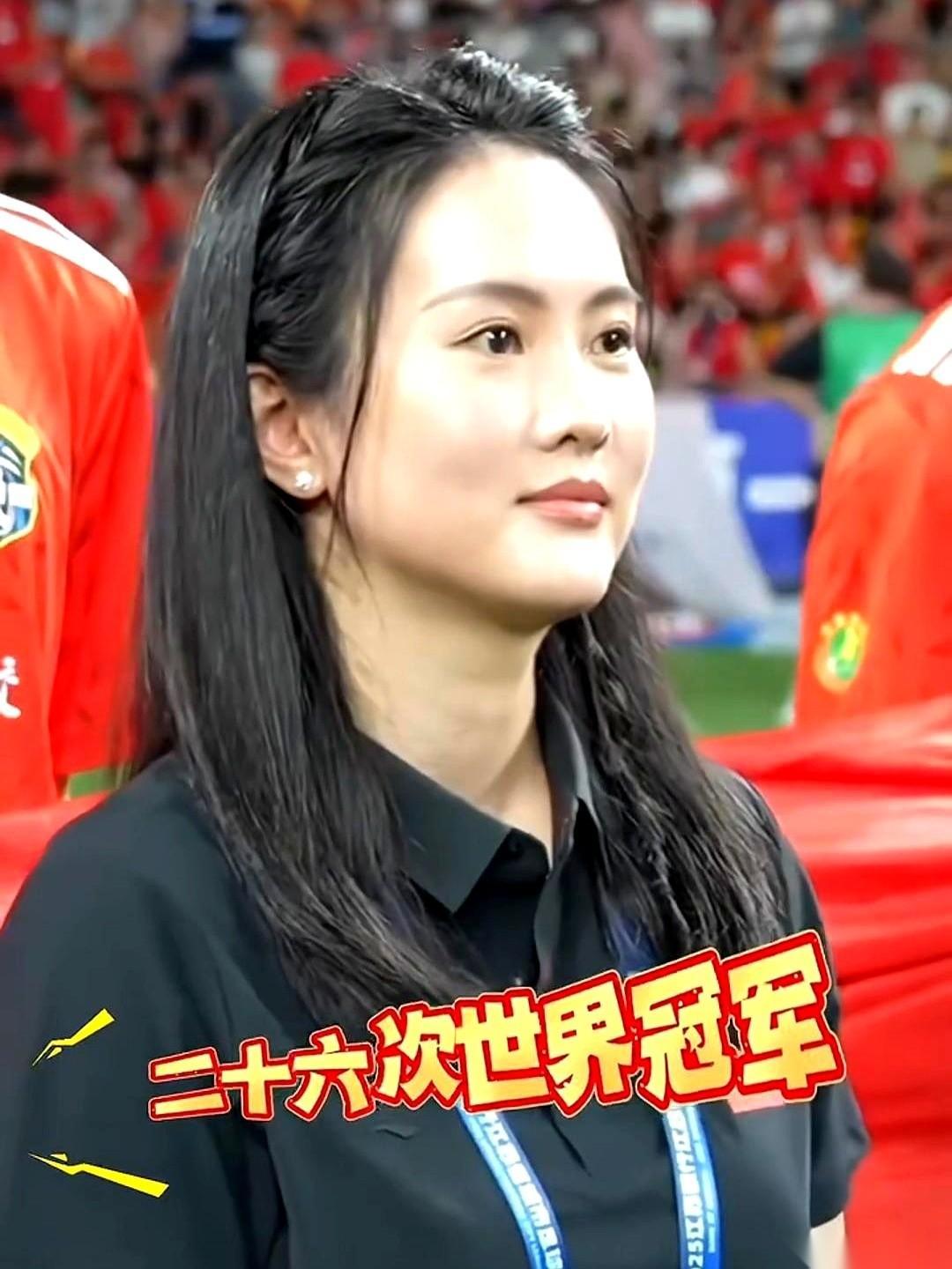 3岁，妈带着哥润了加拿大，爹把她往外婆家一扔，也消失了。就这么个开局。一个话