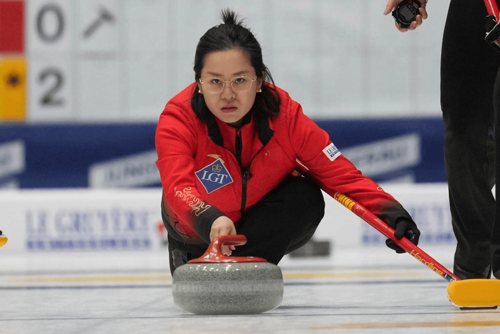 中国冰壶队米兰冬奥会前瞻：强手环伺，期待突破