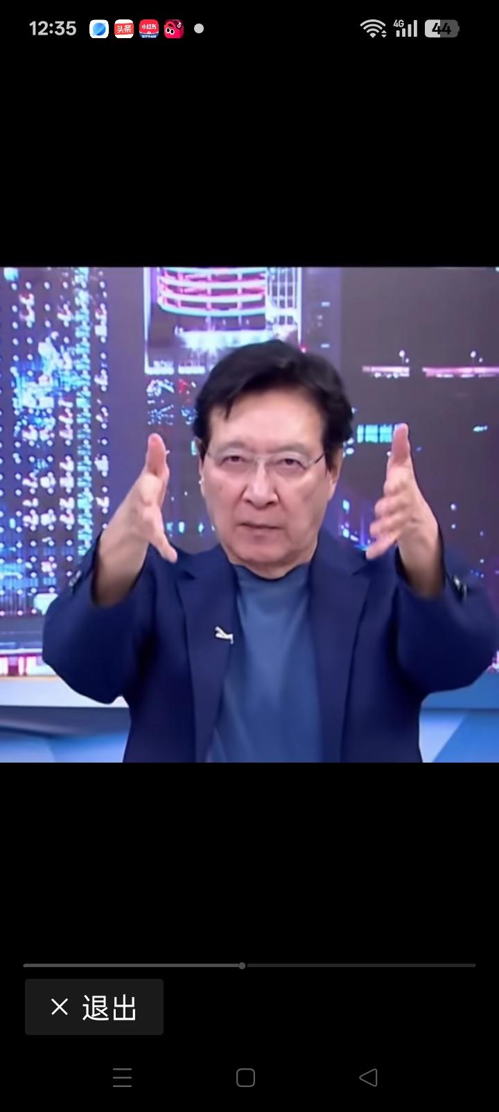 一年前都认为他发飙，赵少康怒呛郑丽文。当时千夫所指，逼得赵最终闭嘴。《少康