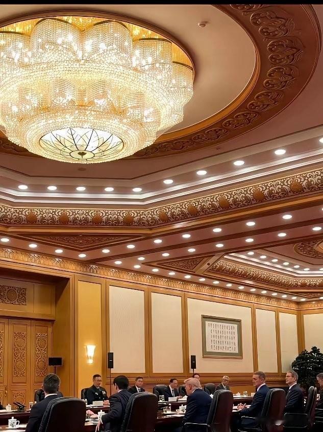 你绝对想不到！人民大会堂里那2万多盏灯，95%都来自东莞一家低调到没边的公司