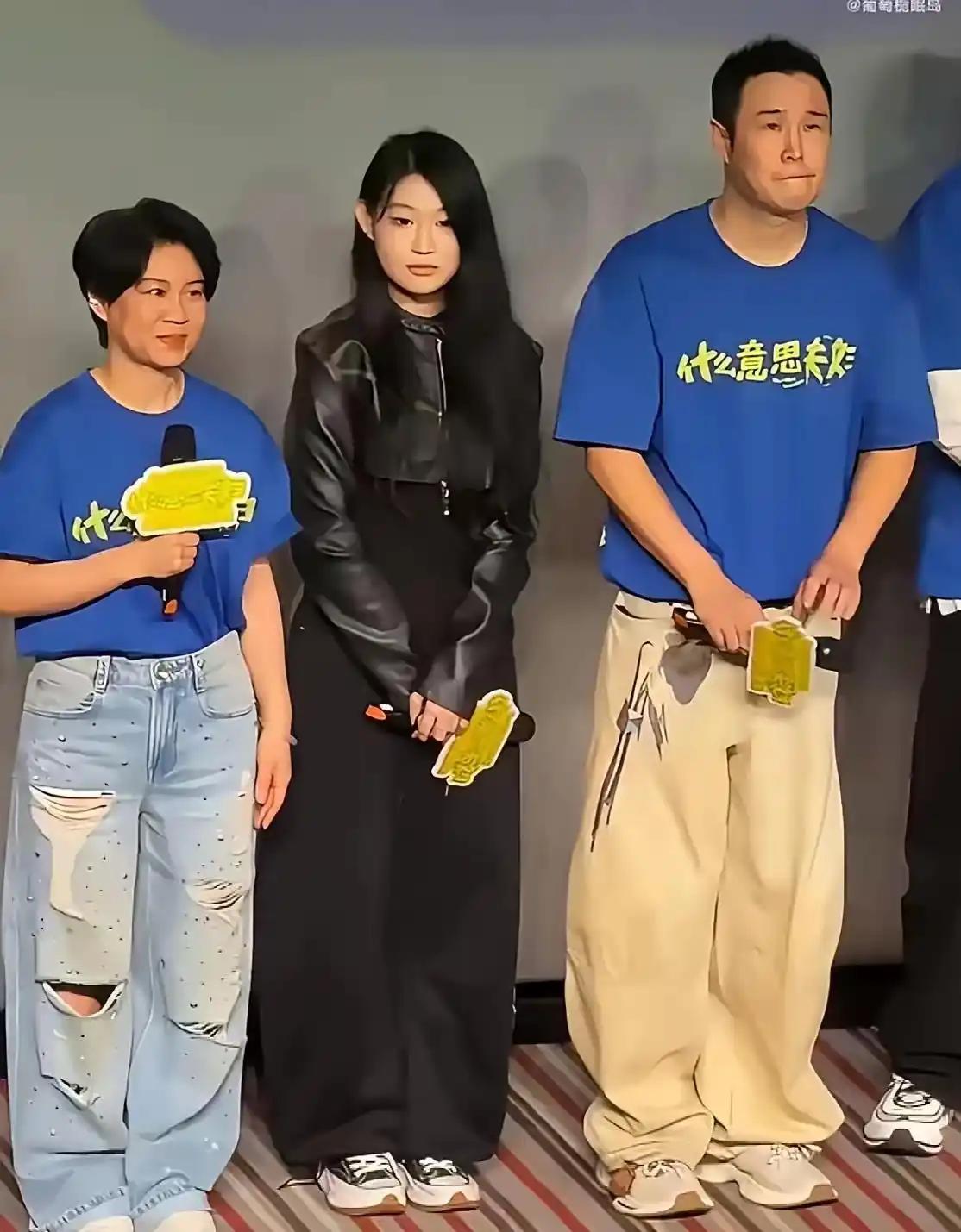 一个从来没学过导演、没进过剧组、连镜头调度和剪辑逻辑都不懂的二人转演员，直接拿下