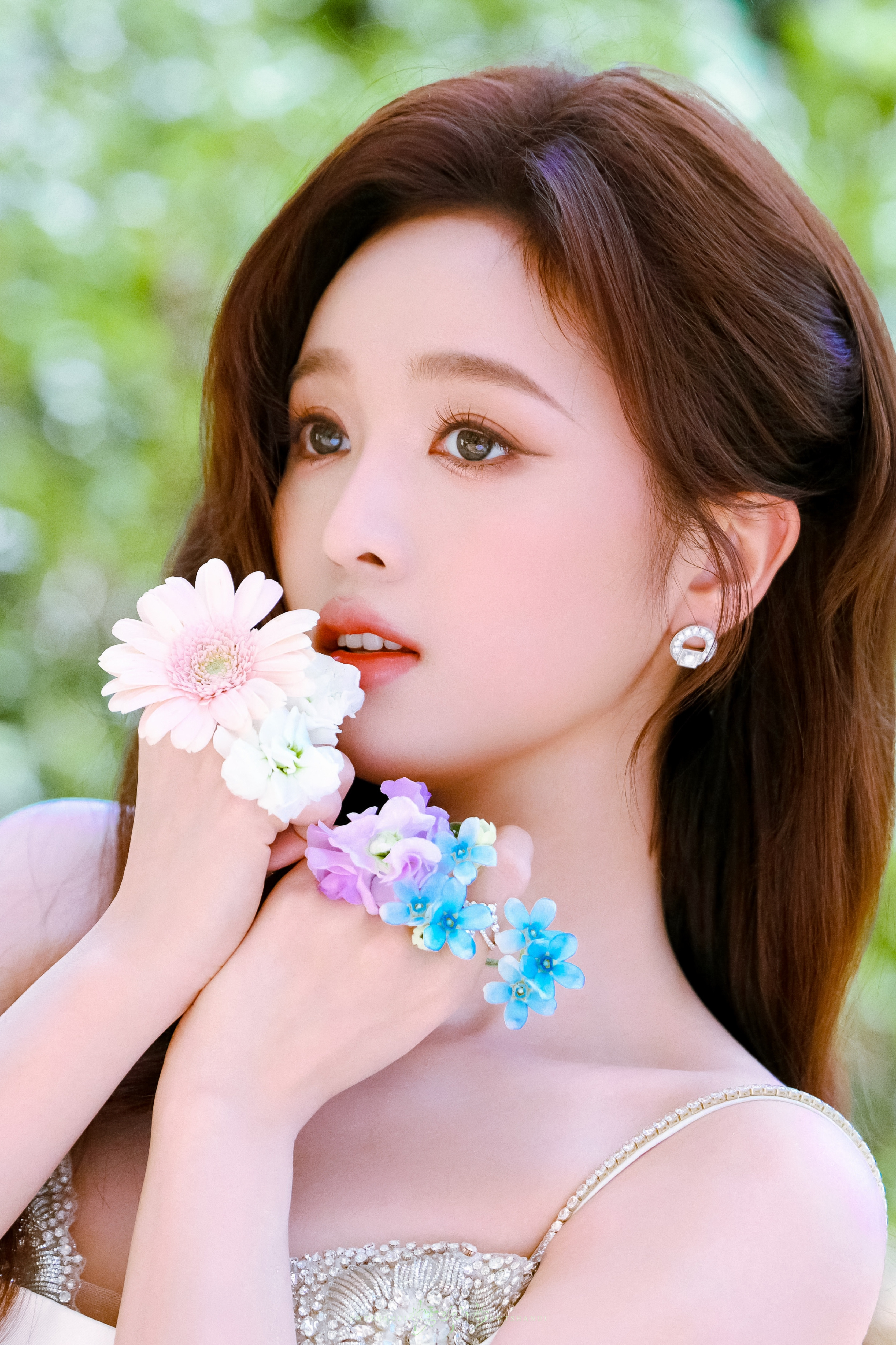 吴宣仪🌸·吴宣仪·🌸超话创作官超带感闪光图鉴