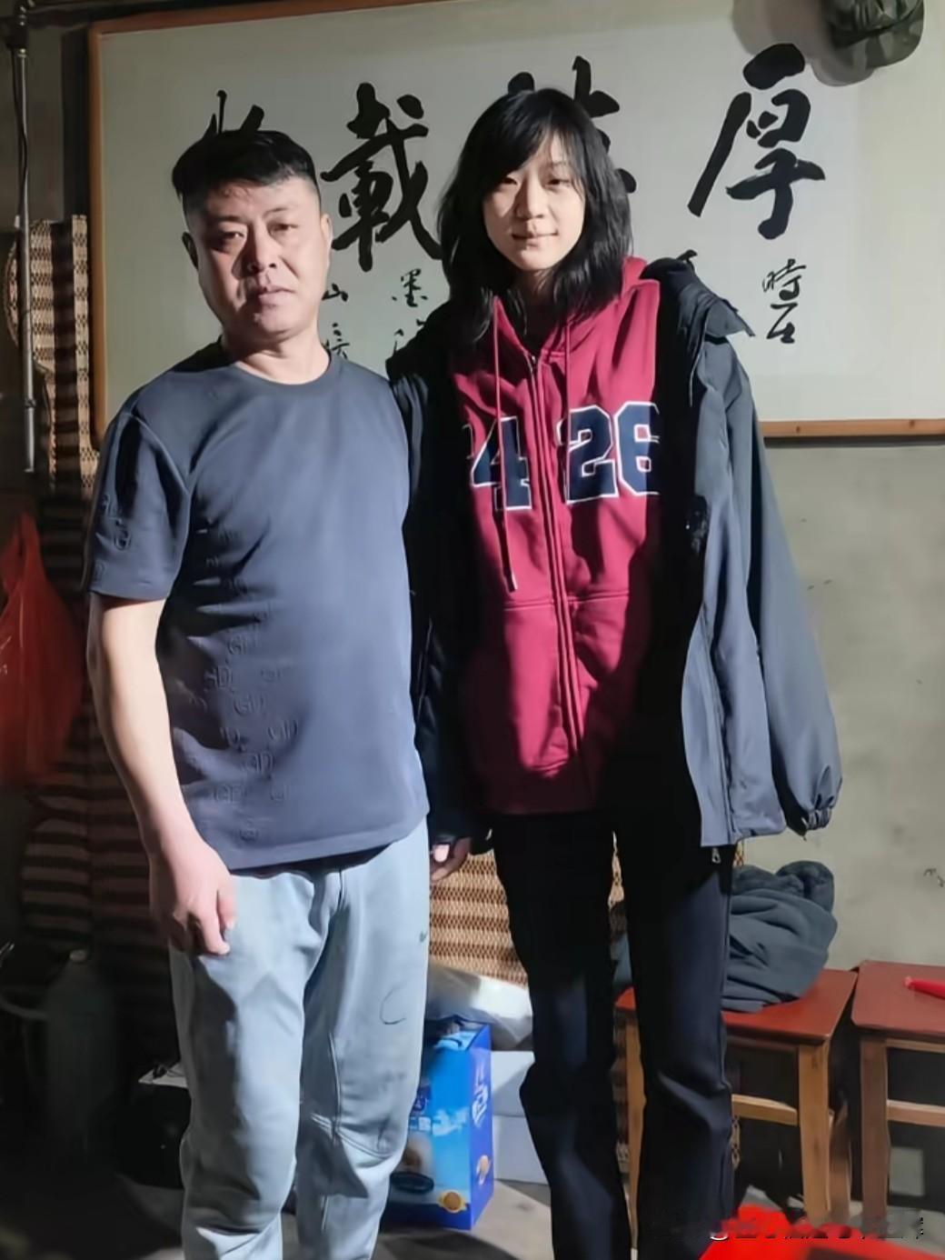 王奥芊的父亲王建军是河北前400米栏运动员，为人低调豁达。他坚韧拼搏的品格以及出