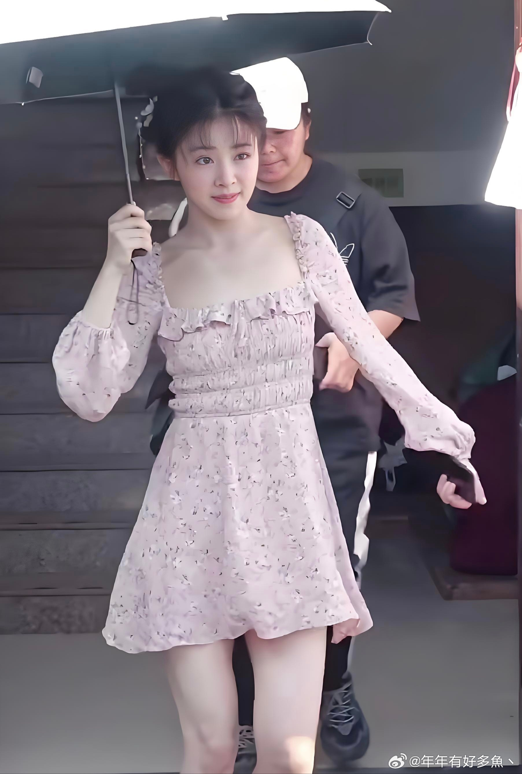 张含韵快40岁了，还满满的少女感。