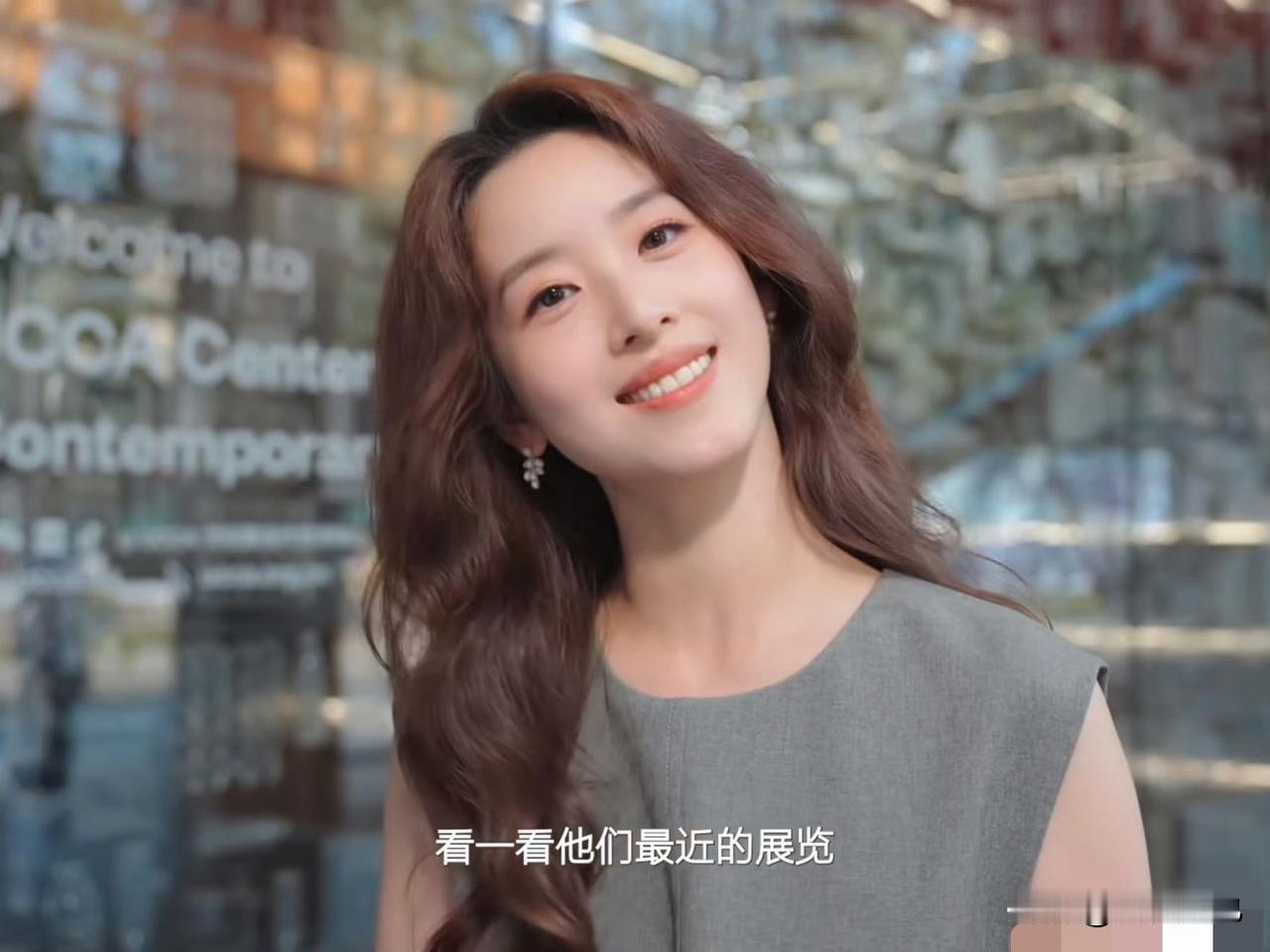 刘强东做梦都想不到，曾经跟在自己身旁，对着自己满眼星星眼的太太章泽天，如