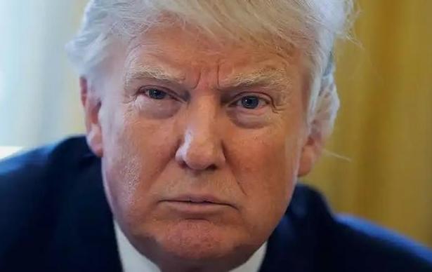 中国敢不敢登船查美国运往台湾的军火美国在赌中国不敢。这就是现在台海最紧张的一