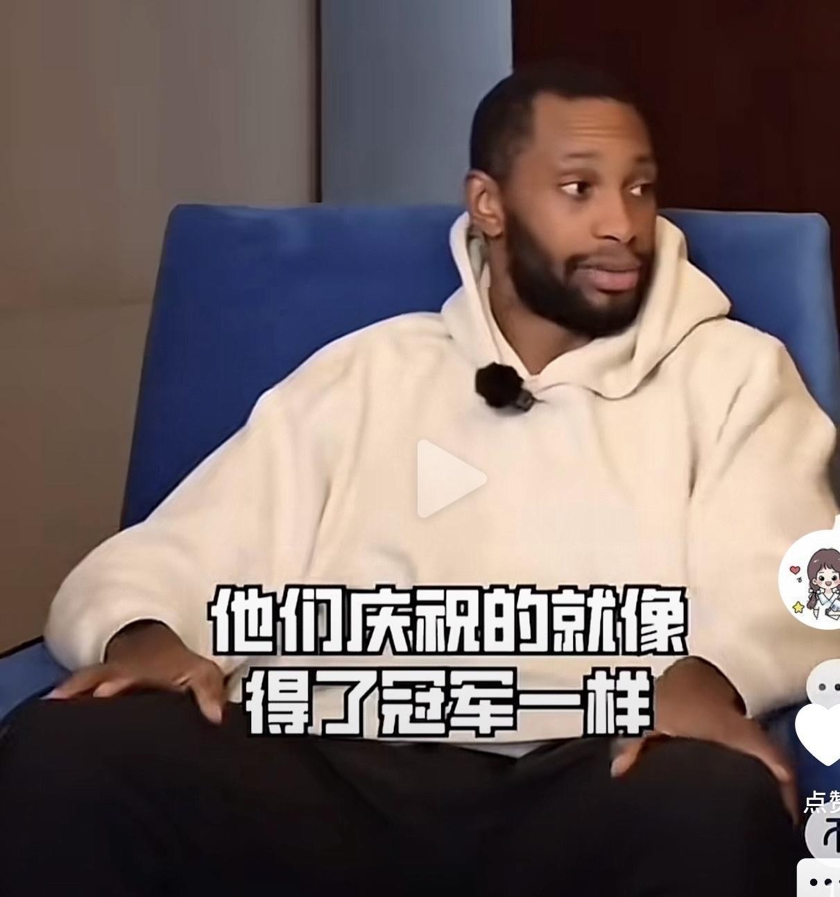又签这个外援与小龙相同位置，也意味即使给小龙优选续约权，价位太低人家也不一定来。