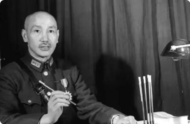 蒋介石最信任的作战厅长，竟是共谍！他晚年坦言：解放战争四年结束，关键在1947年