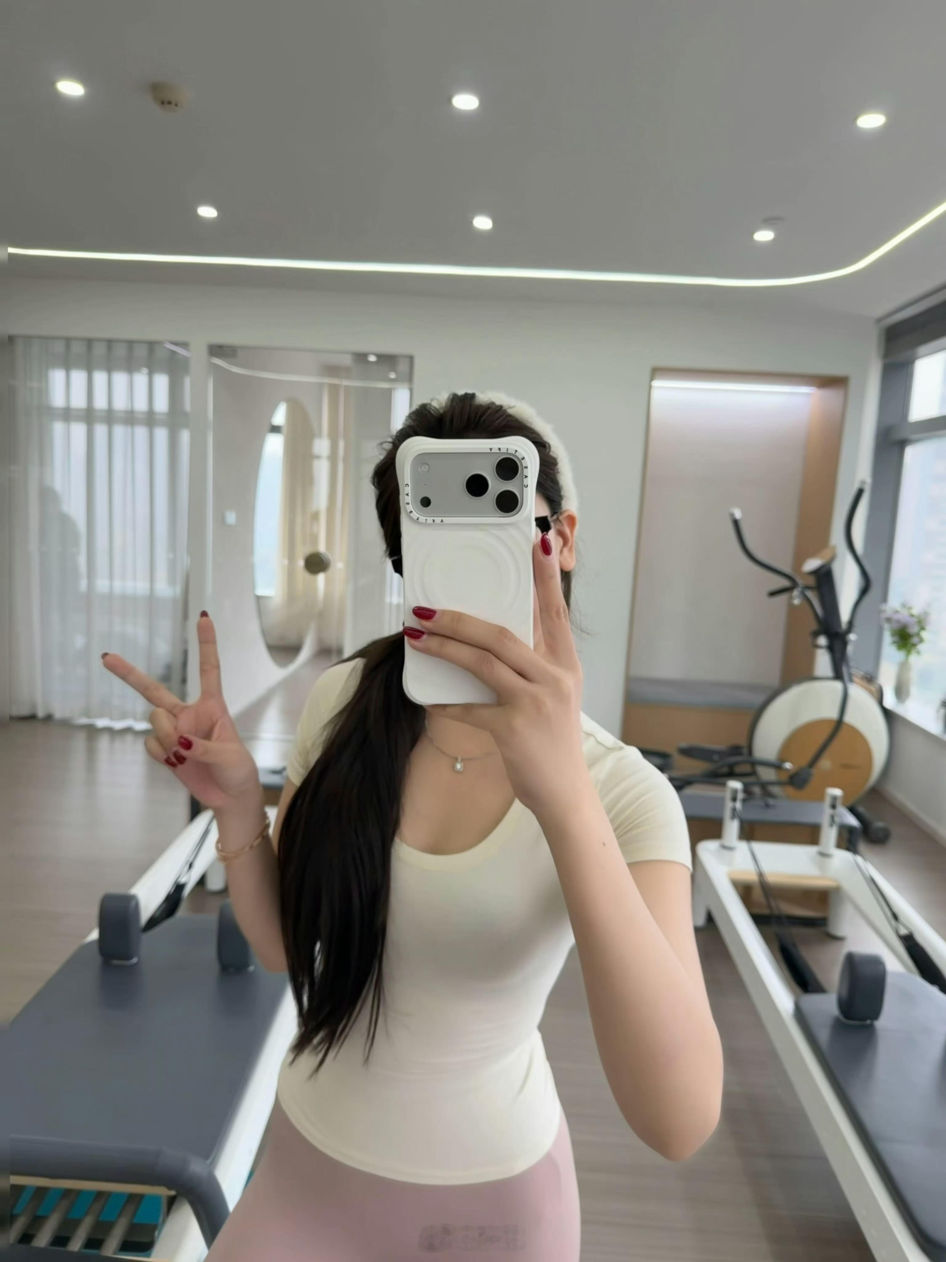 消费升级，越来越多好看的小姐姐用上了最新款ProMax版iPhone17！