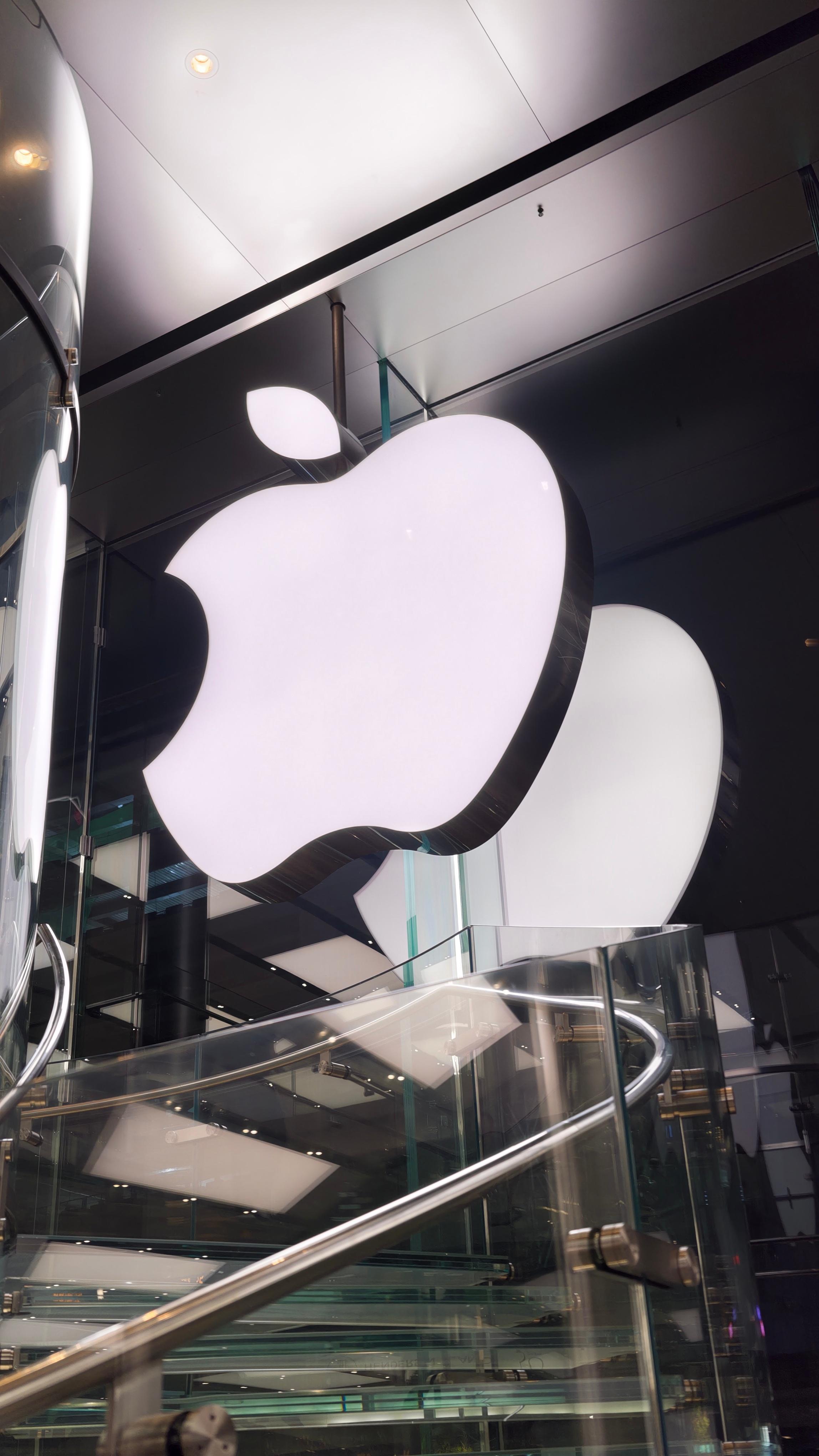 iPhone18Pro最低配或不涨价今年苹果新品，我唯一期待的就是折叠屏iPho