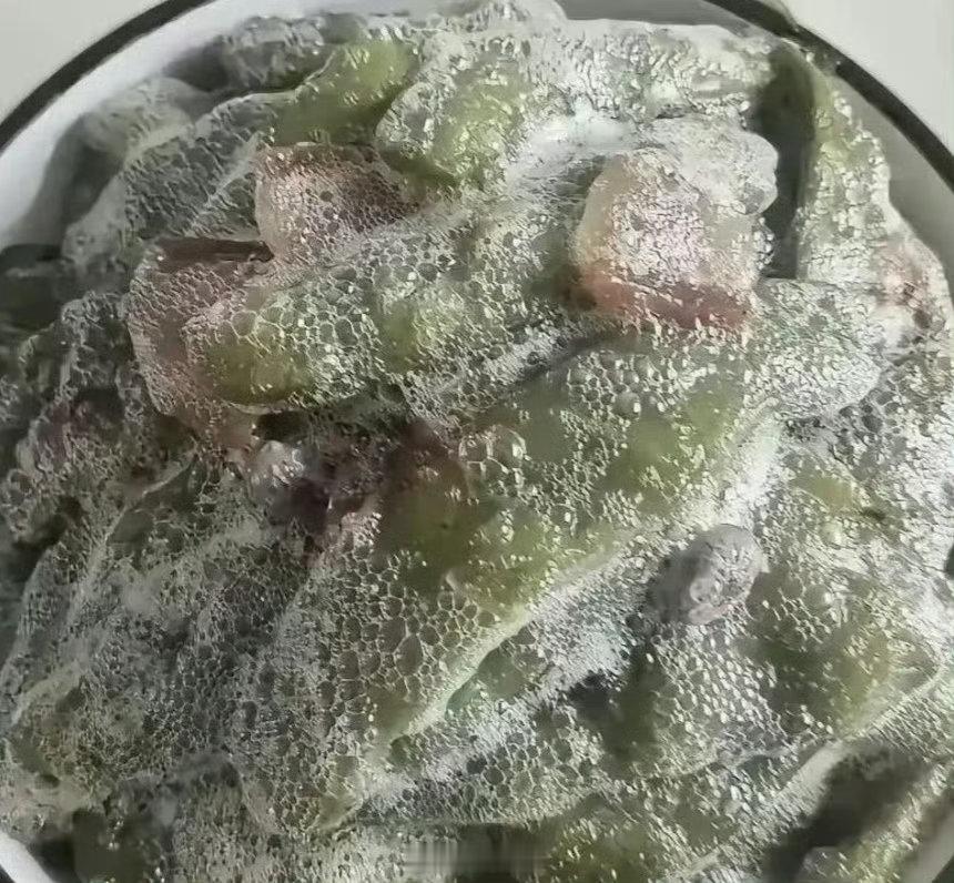 为啥我炒豆角炒出来这么多泡沫啊