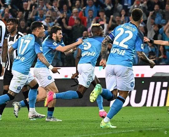 005意甲莱切vs那不勒斯从纸面实力分析,只要那不勒斯球员们正常