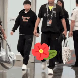 莎莎已经完成任务从新疆返京一直都想去新疆看看的孙颖莎看来根本没有一点时间