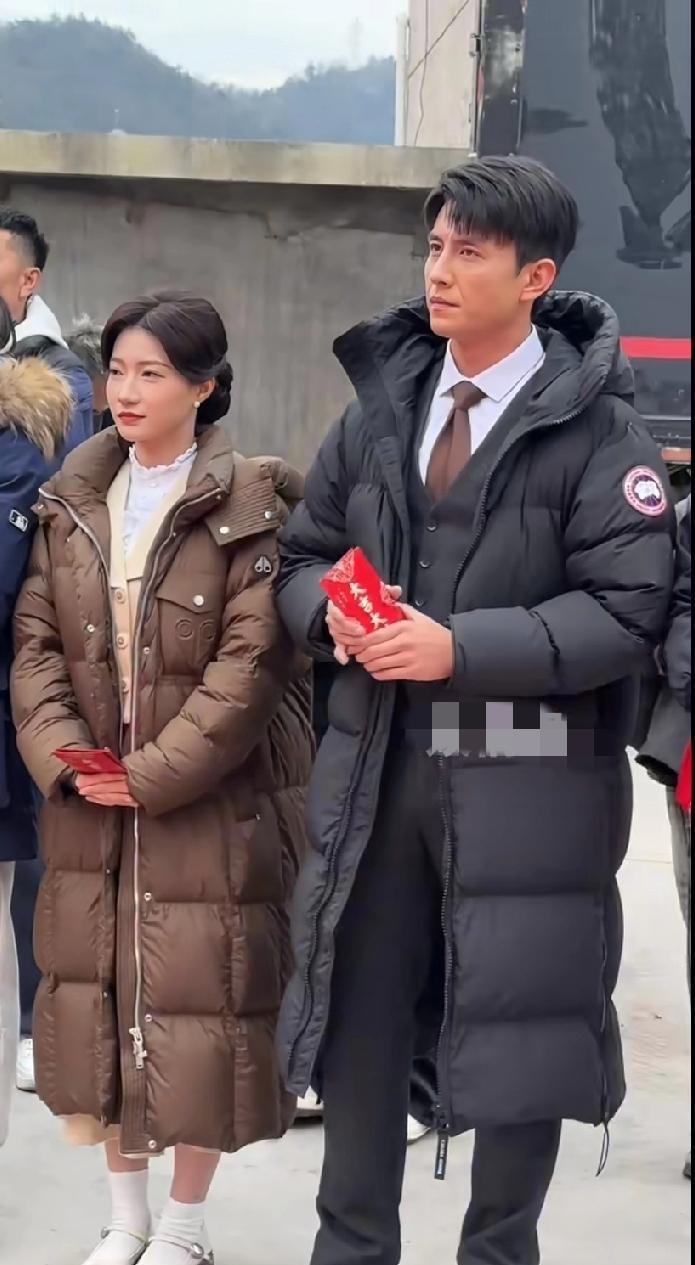 刘萧旭和兰岚又搭戏了，这次直接请动了唐国强。你发现没，这对短剧CP几乎焊在了一