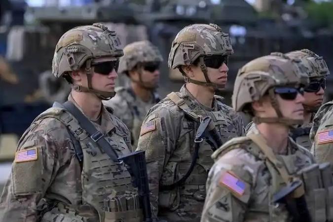 美军的军队管理制度，有点像中国古代宋朝的军制，核心就是靠规矩和利益拴住军队，不让