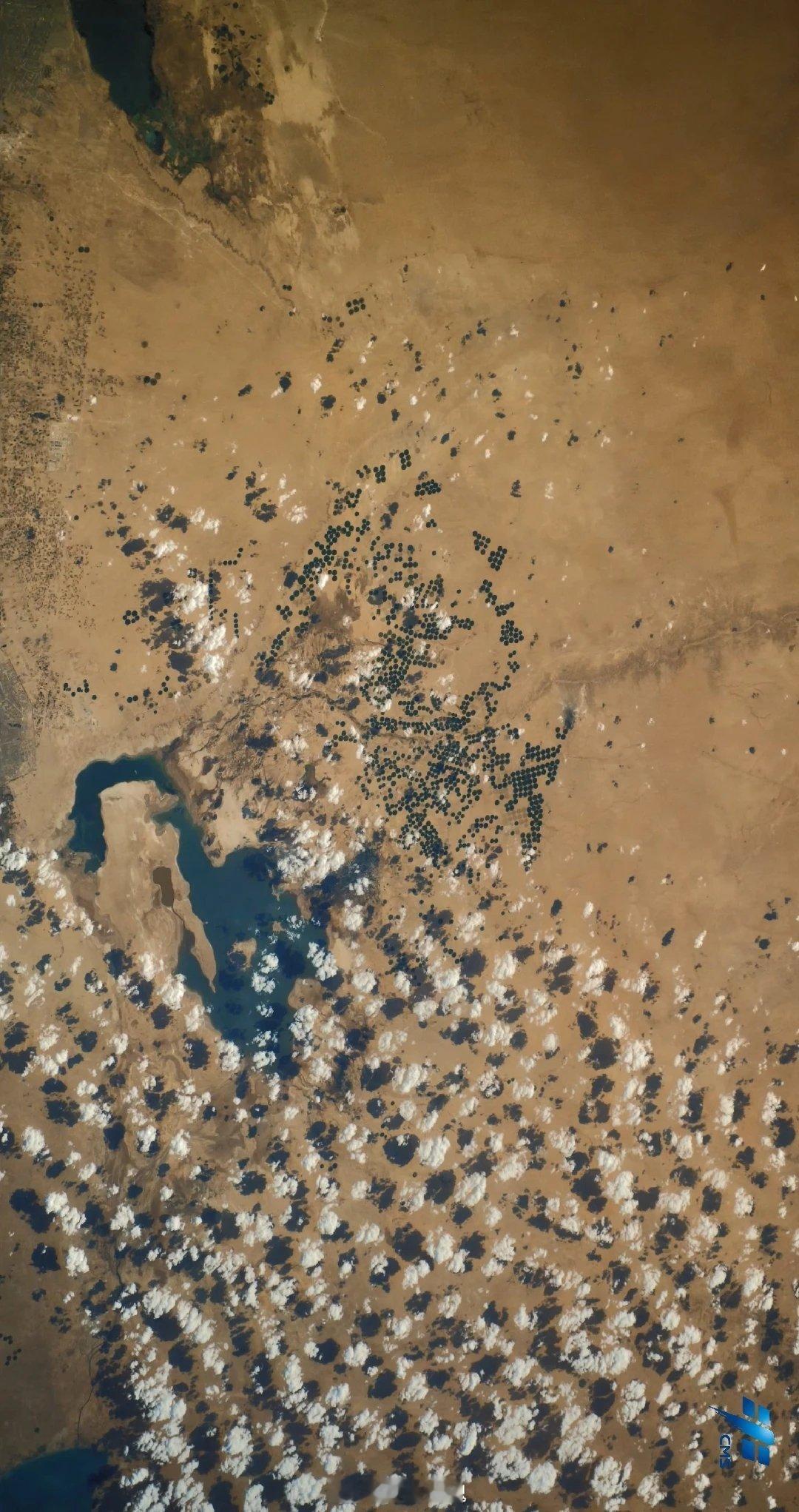 世界地球日【中国空间站·地球影像辑｜壮观！航天员，视角看地球】从距地面约400公