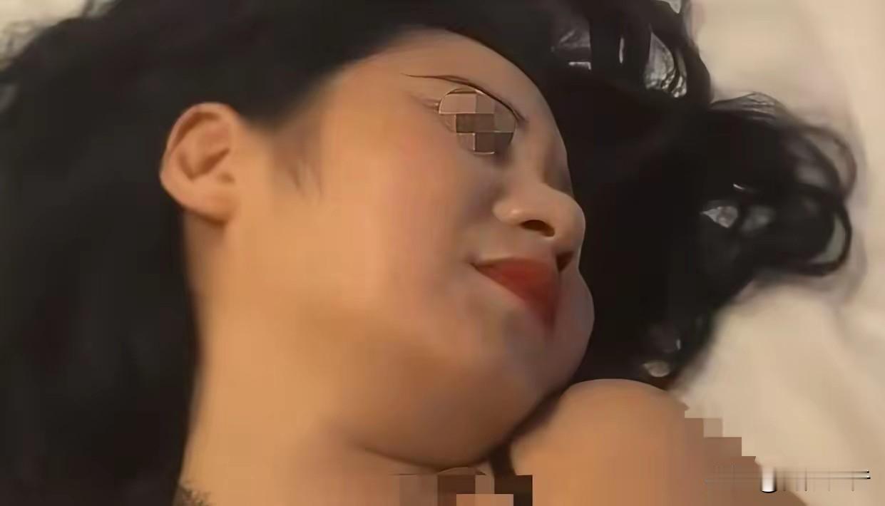 成年人最该有的自觉是什么？是懂分寸守底线！守不住底线的人迟早要栽跟头。一时