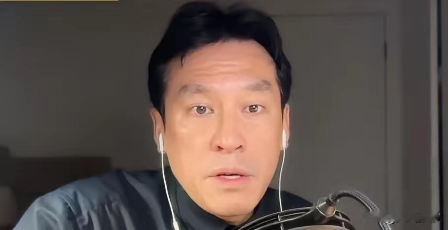 黄暐瀚：“台湾人拒统攀升至61.7%”今早节目里，黄暐瀚又拿出台陆委会的民调