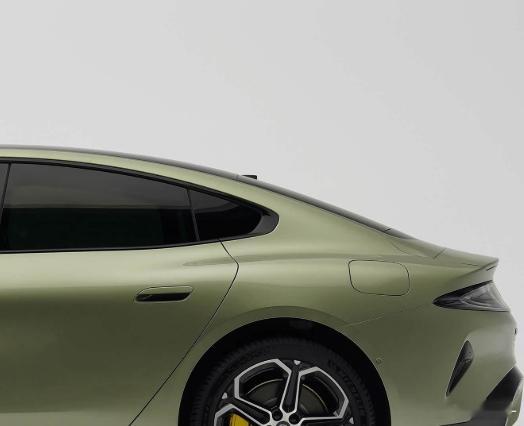 解释一下上条微博，为什么说：“99%新能源轿车的溜背设计，是因无框车门而导致的。