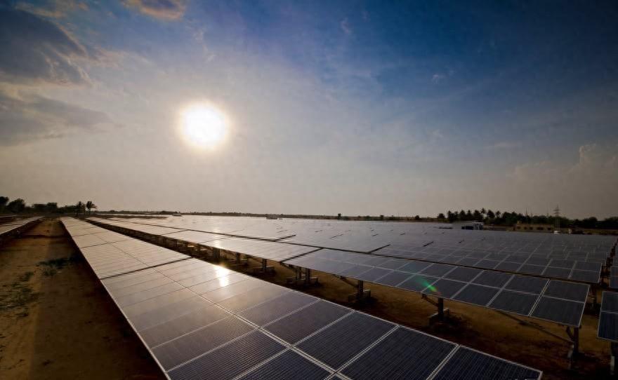 3月10日新德里突然抛出一项新规，允许邻国资本以最高10%的股比进入印