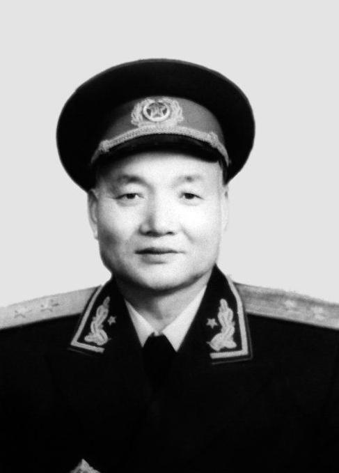 1984年贺子珍去世后，李敏恳求公公帮忙，孔从洲立即向中央提出两个重要请求！1