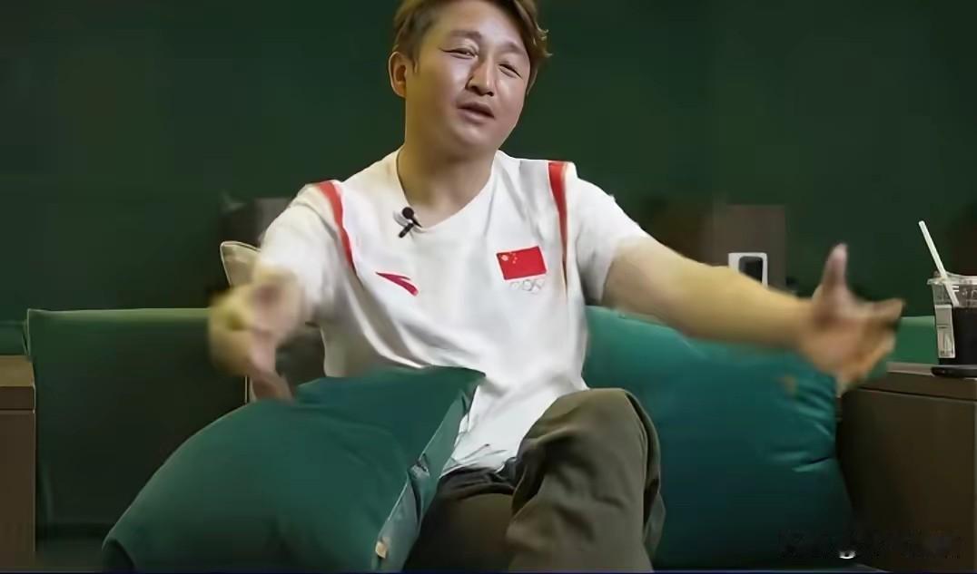 听完采访邹市明的这段话，可以明显感到他现在满是后悔出来创业了！08年奥运夺冠那