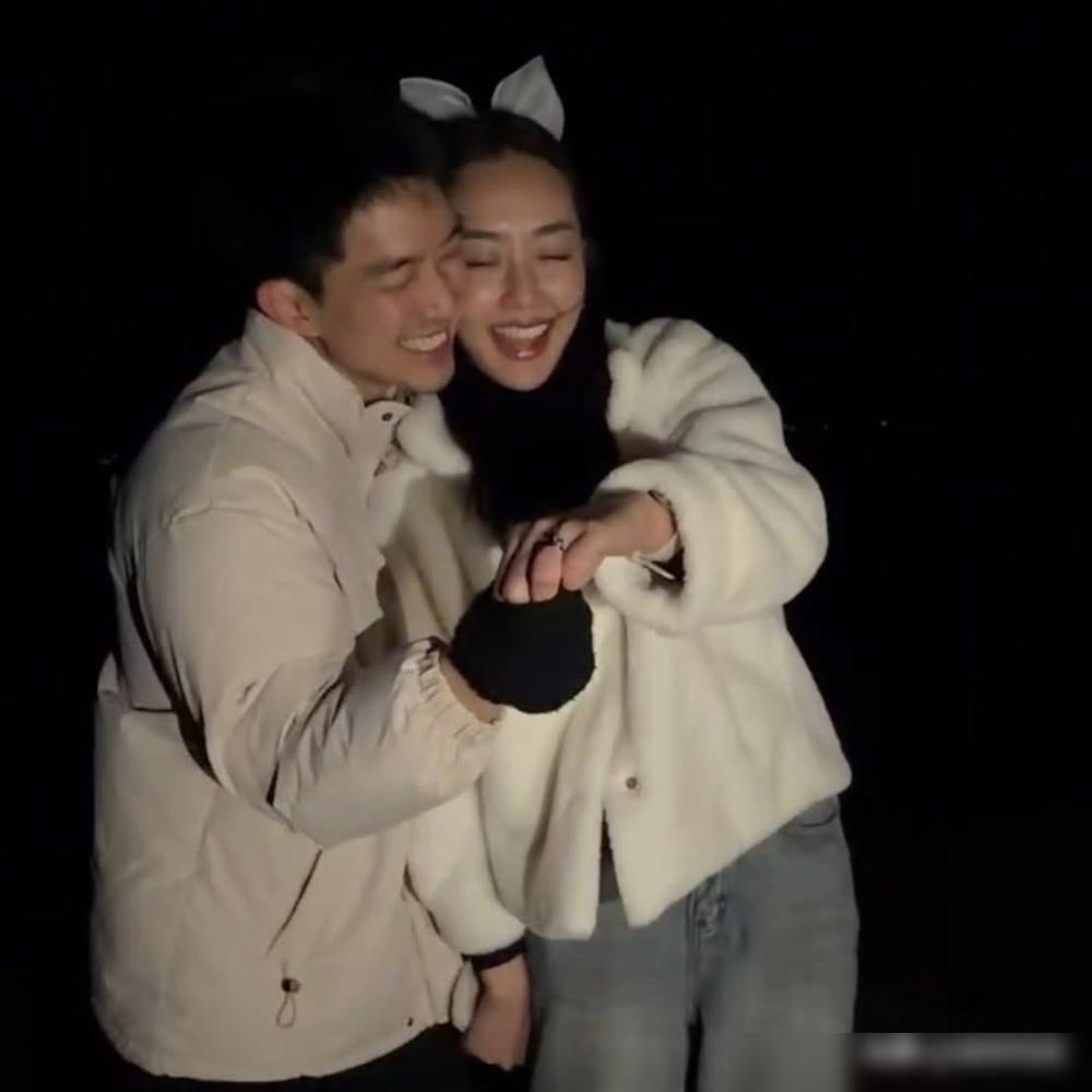 泰星Namtarn和Pai这对，13年，终于订婚了。求婚地点选在挪威，还是