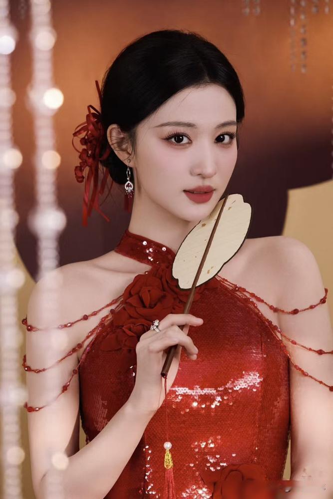 现在全网都在“原谅”郭敬明，我看着直想笑。你们是不是忘了，这事都过去6年了？