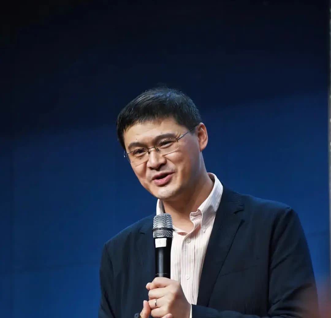 有车以后，才明白的事：1.尽量不要买黑色车。2.买车后保险很
