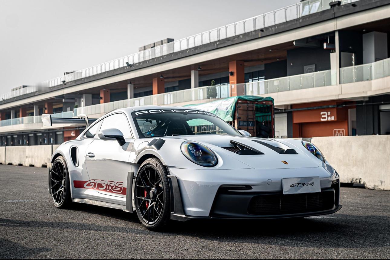 保时捷992GT3RS！一台极其狂暴的蛙王！