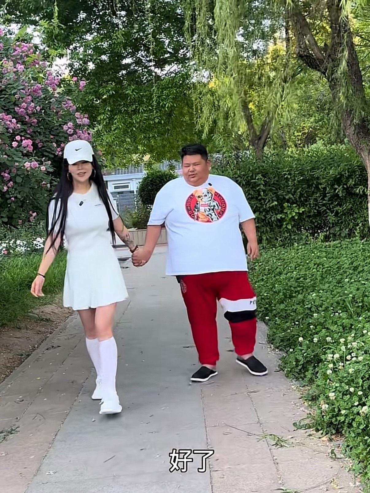 曝小马云恋爱了女方就是单纯的想蹭流量，等流量到手就把小马云甩了，和良子安娜一样