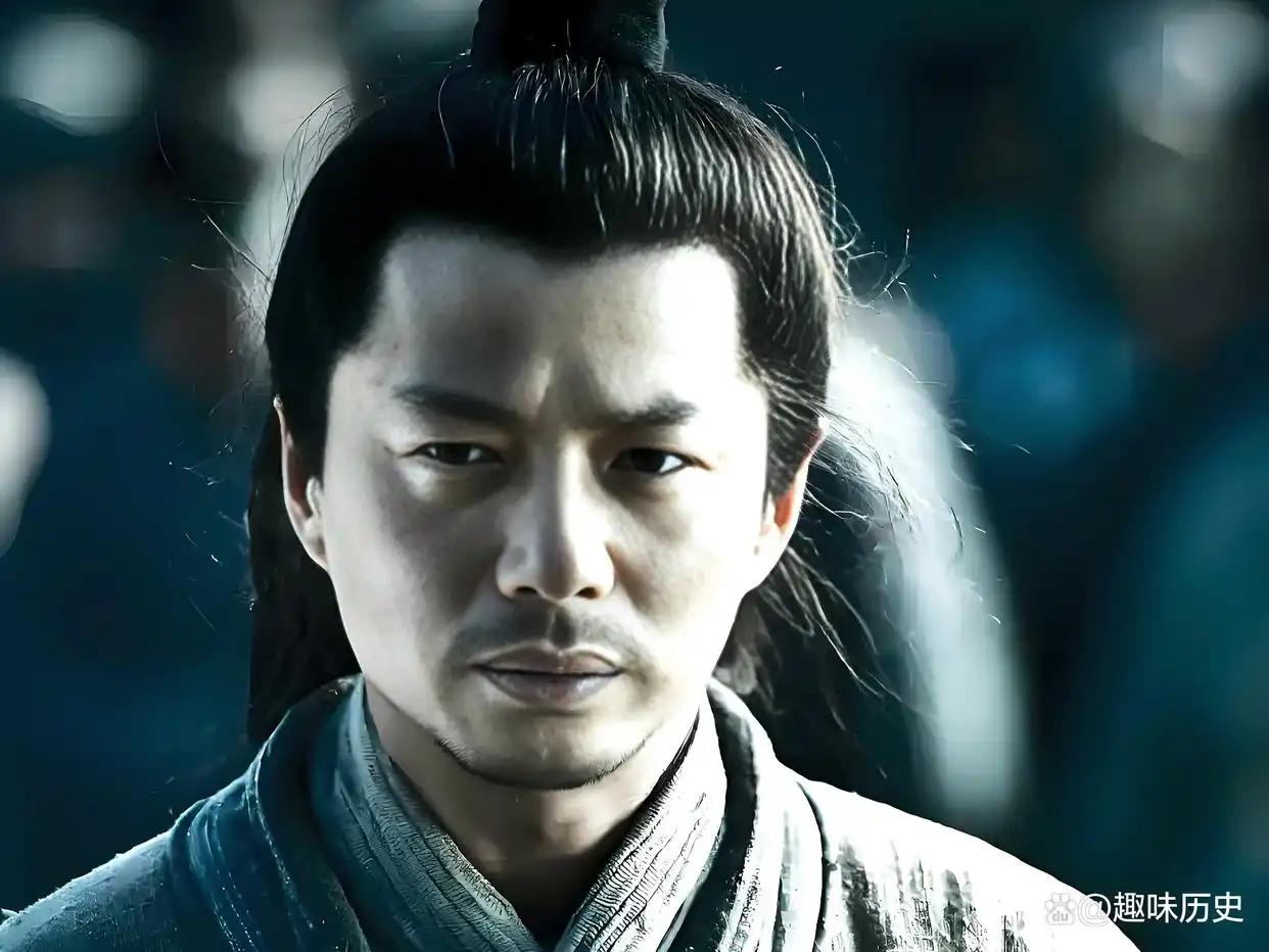 韩信之死，千古悲歌！公元前196年，长乐宫钟室，几名武士把一个人按在地上，捆