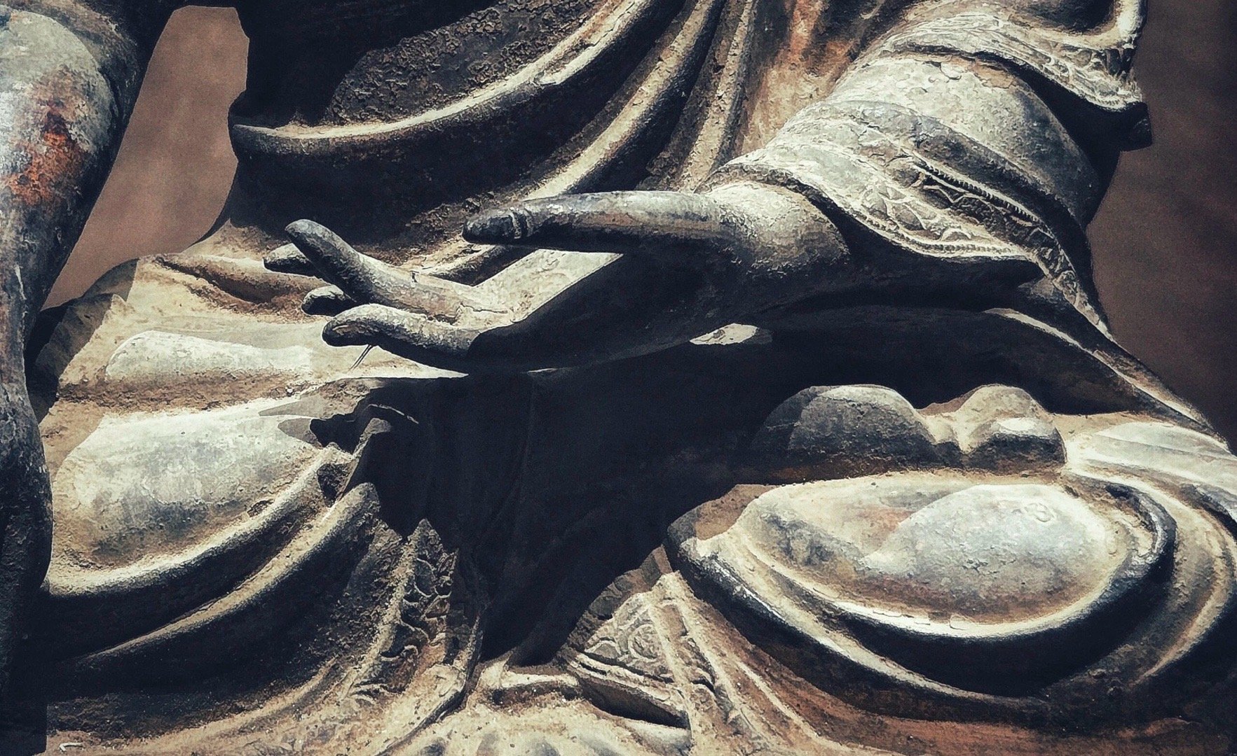 “不看”是自由“不听”是定力“不理会”是慈悲