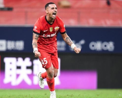 海港28岁前锋莱昂纳多接受巴西媒体好体育的采访，其中表示不理解巴西俱乐部对亚洲足
