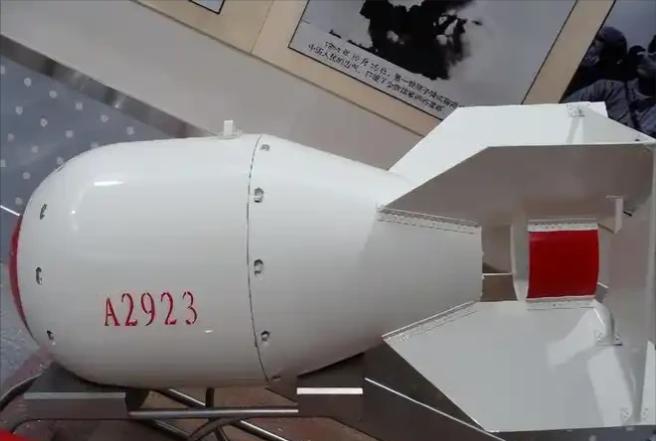 原子弹原理早已公开，为什么还有那么多国家造不出原子弹？说句难听的，不光造不出来，