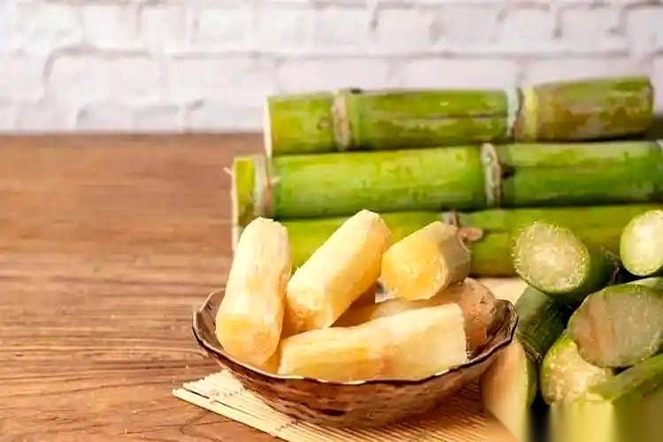 冬天街边那口甘蔗，是真甜啊。甜到你都忘了，你爸的高血压药还在桌上放着呢。别觉