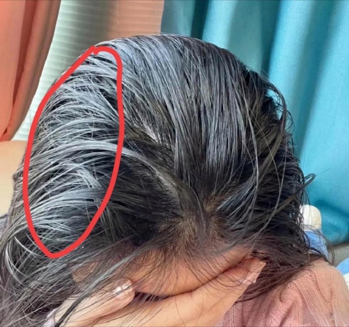 我觉得吧，一个人爱不爱干净，看她的头发就能看出来。我有个女同事，天天头发都是