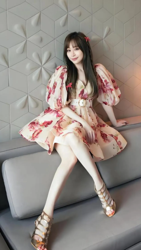 王心凌，158cm，不老女神，永远像18岁一样！花枝招展！