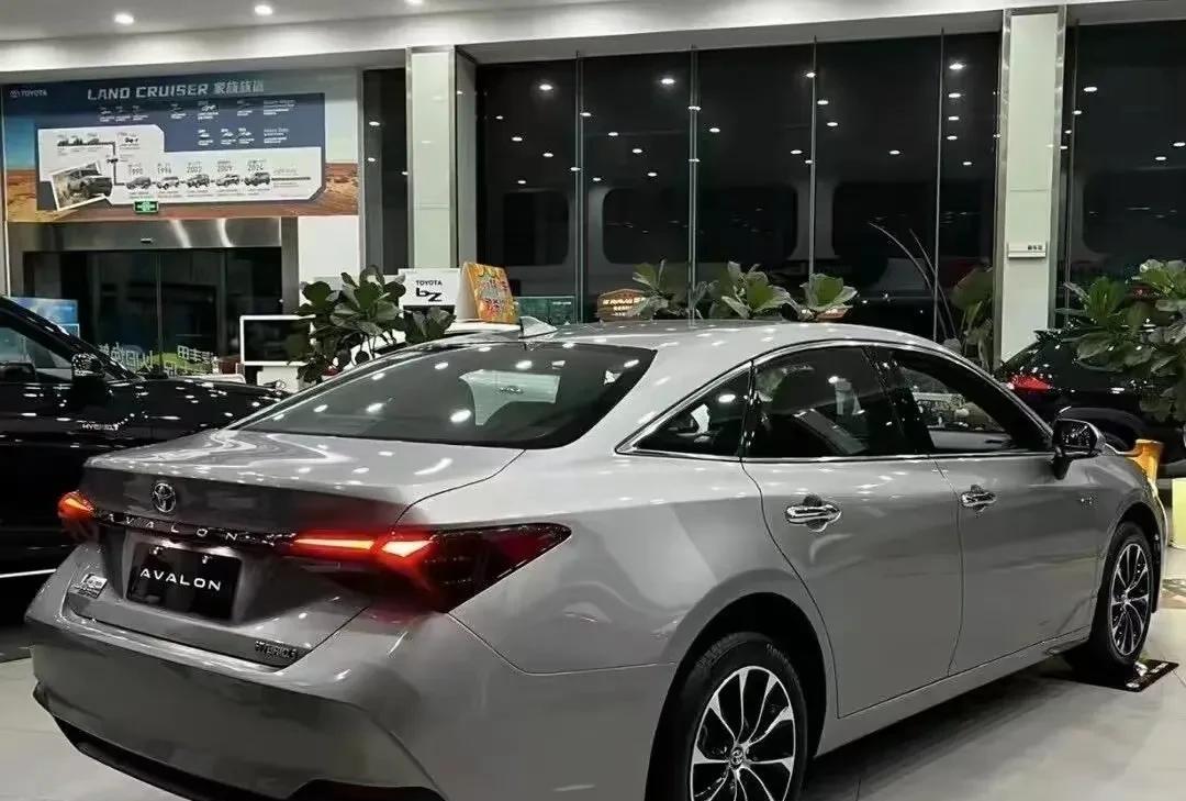 #头号新车#2025年车市最耀眼的车非新款2025亚洲龙莫属！为什么这么说，