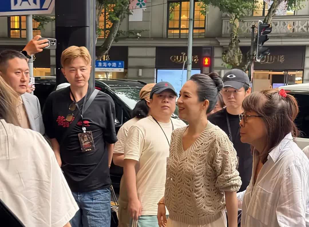 章子怡要是不打扮起来，真的很路人甲…章子怡还是挺多变的，前几天出席《酱园