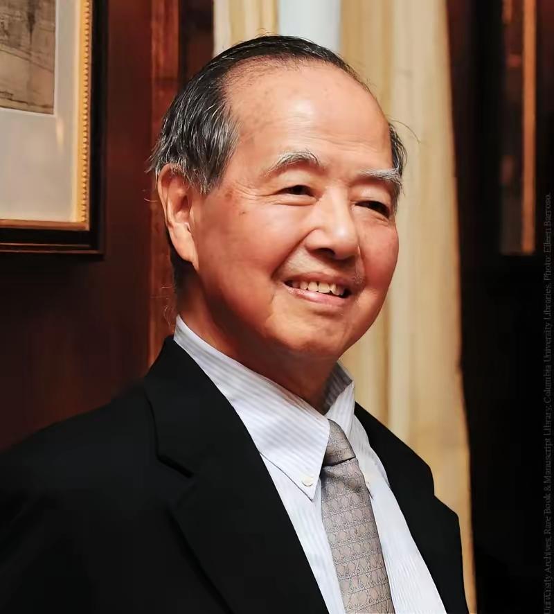 有人问李政道：“为啥不回国养老？回来能住别墅、有人伺候，日子比在美国舒坦多了！”